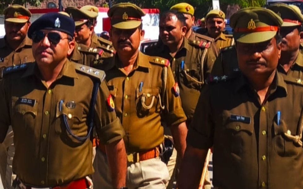 Police took out a flag march for peace