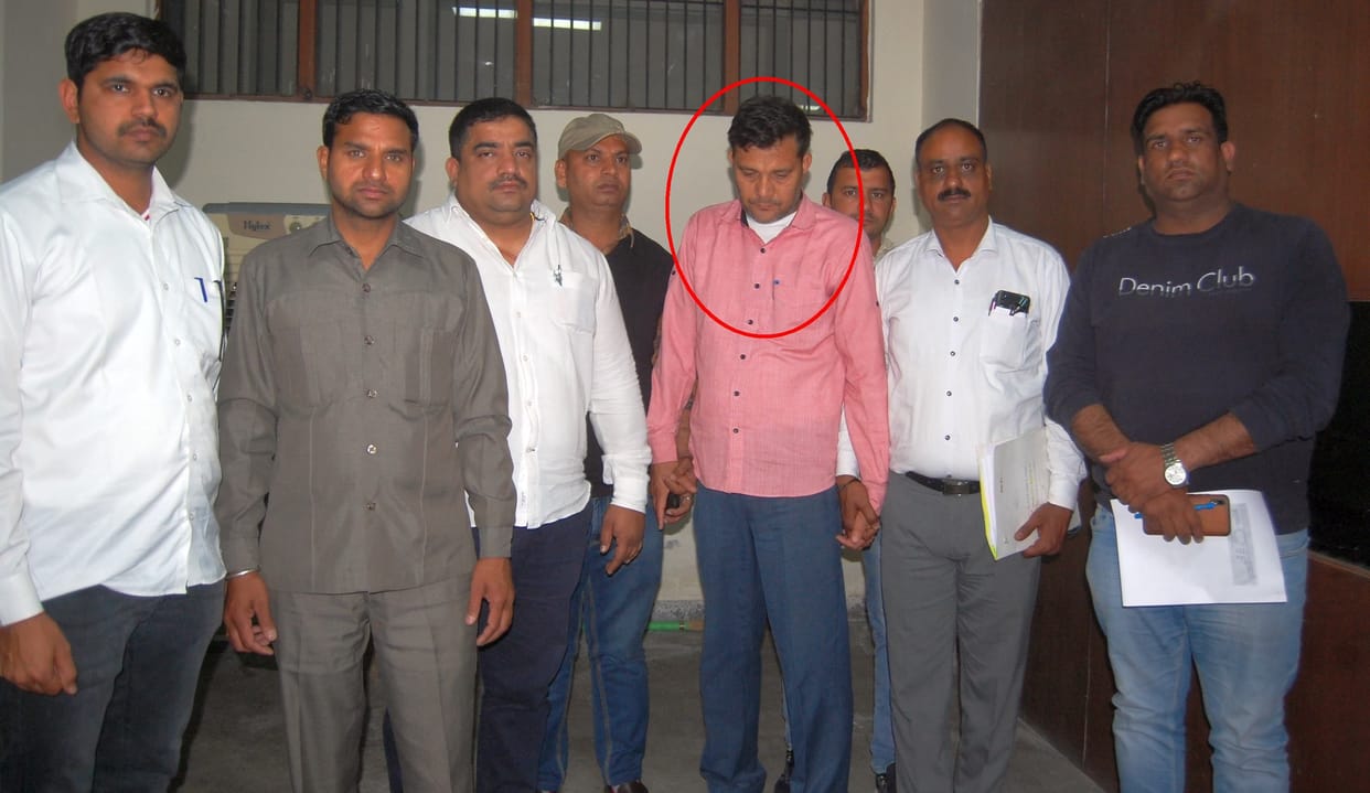 Three lacs bribe for pemanent affilated recogniged school DEO clerk arrested and DEO case file.