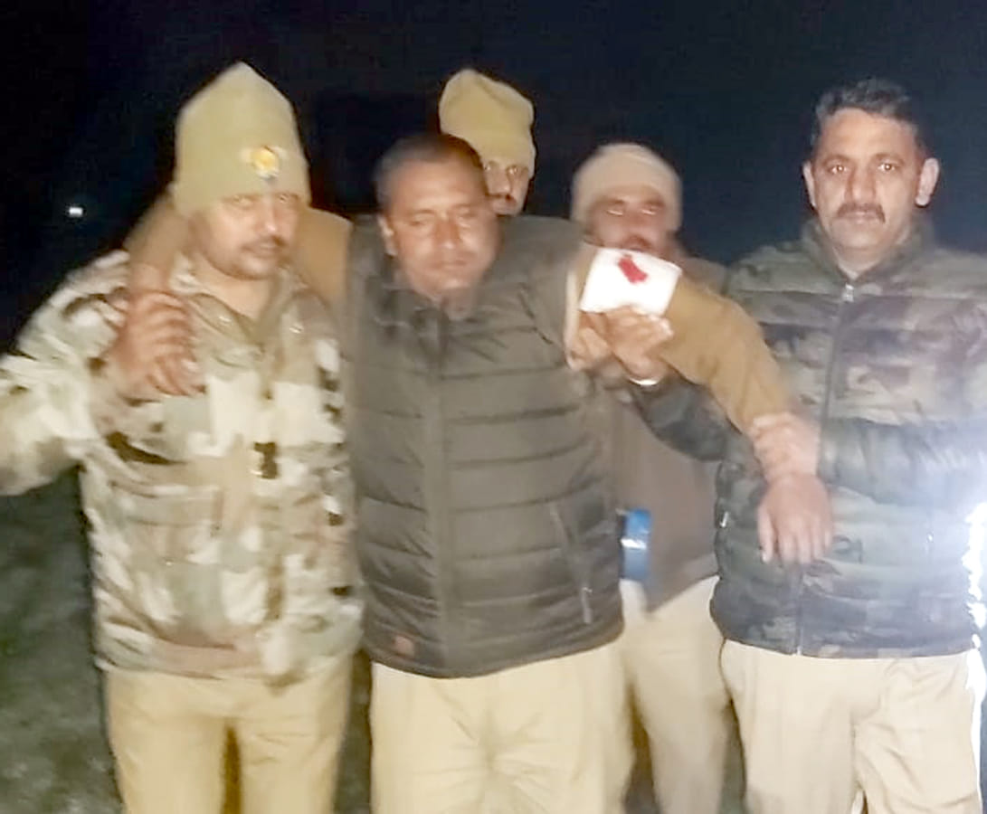 A crook and a soldier injured in an encounter