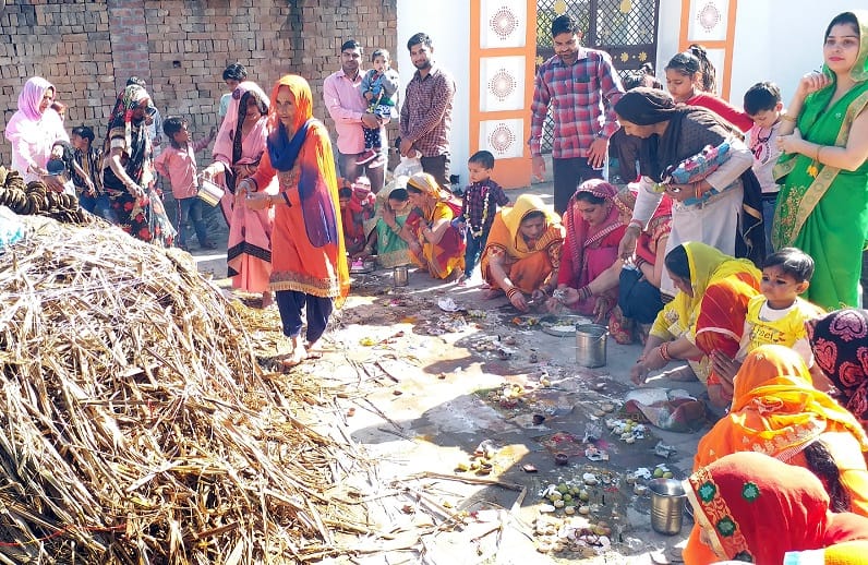 'Worshiping children for longevity by worshiping Holika'
