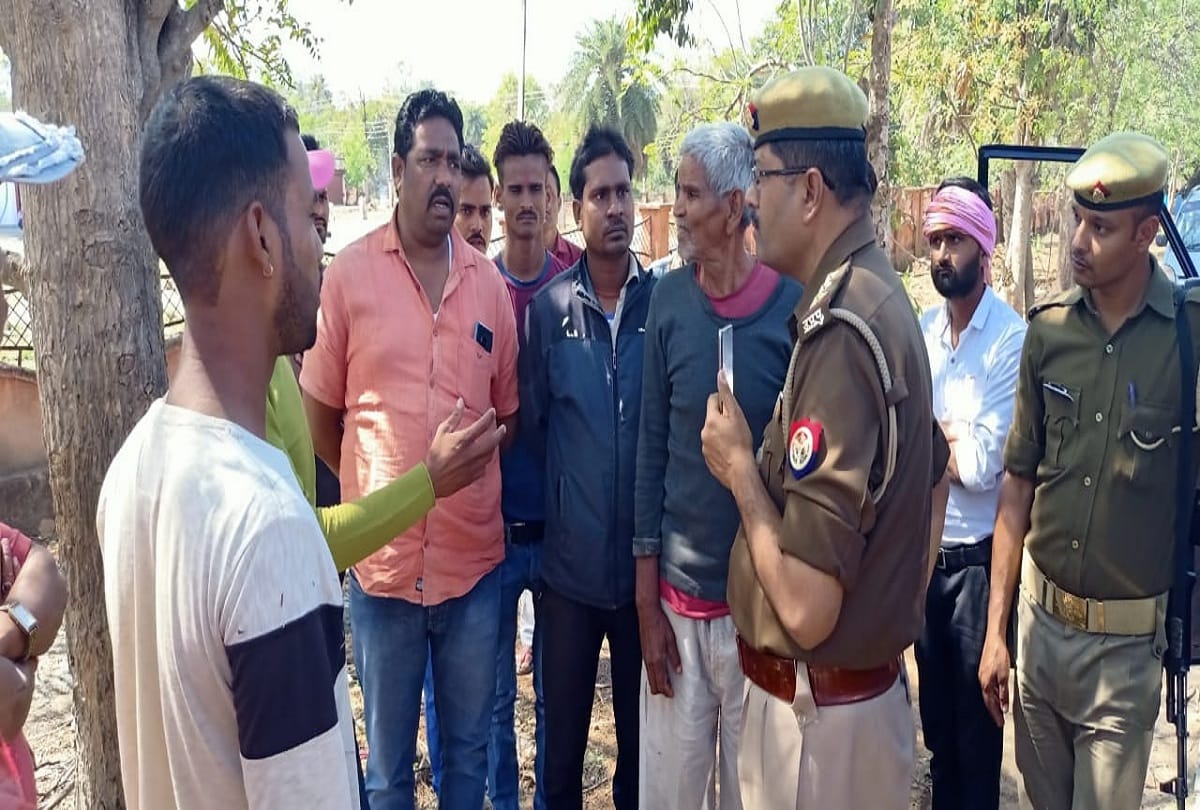 Old man beats his grand son and grand daughter crime news Jhansi