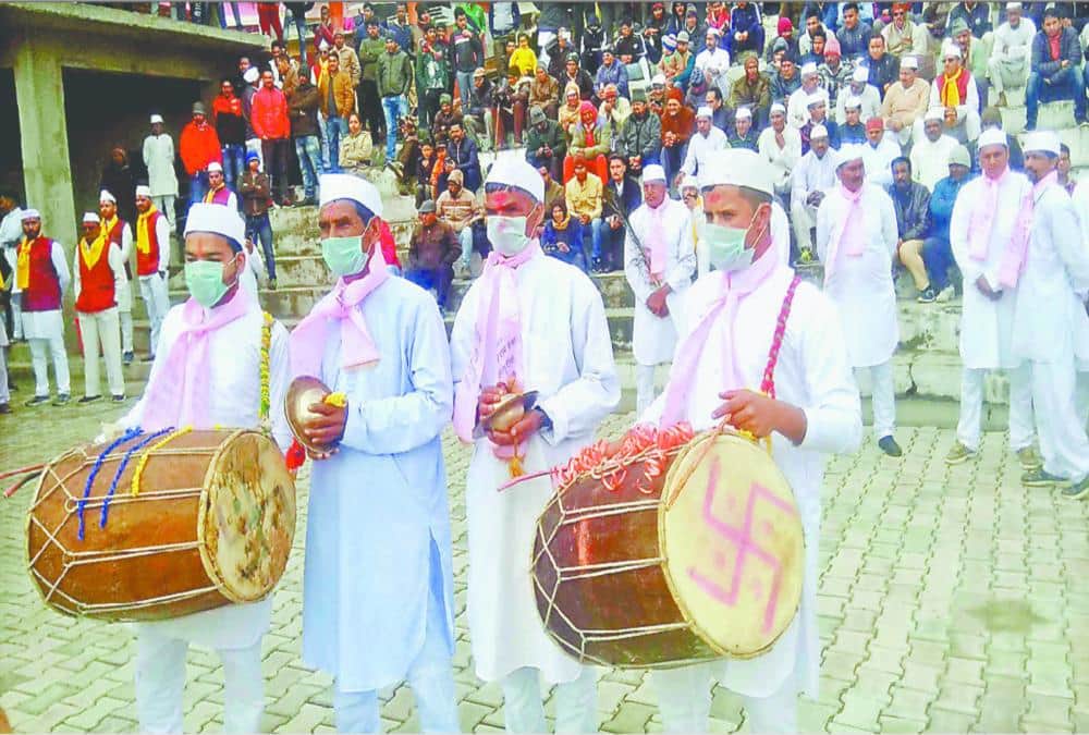 Holi 2020: Coronavirus Effect on Kumauni khadi Holi , Public wear mask for Sing song
