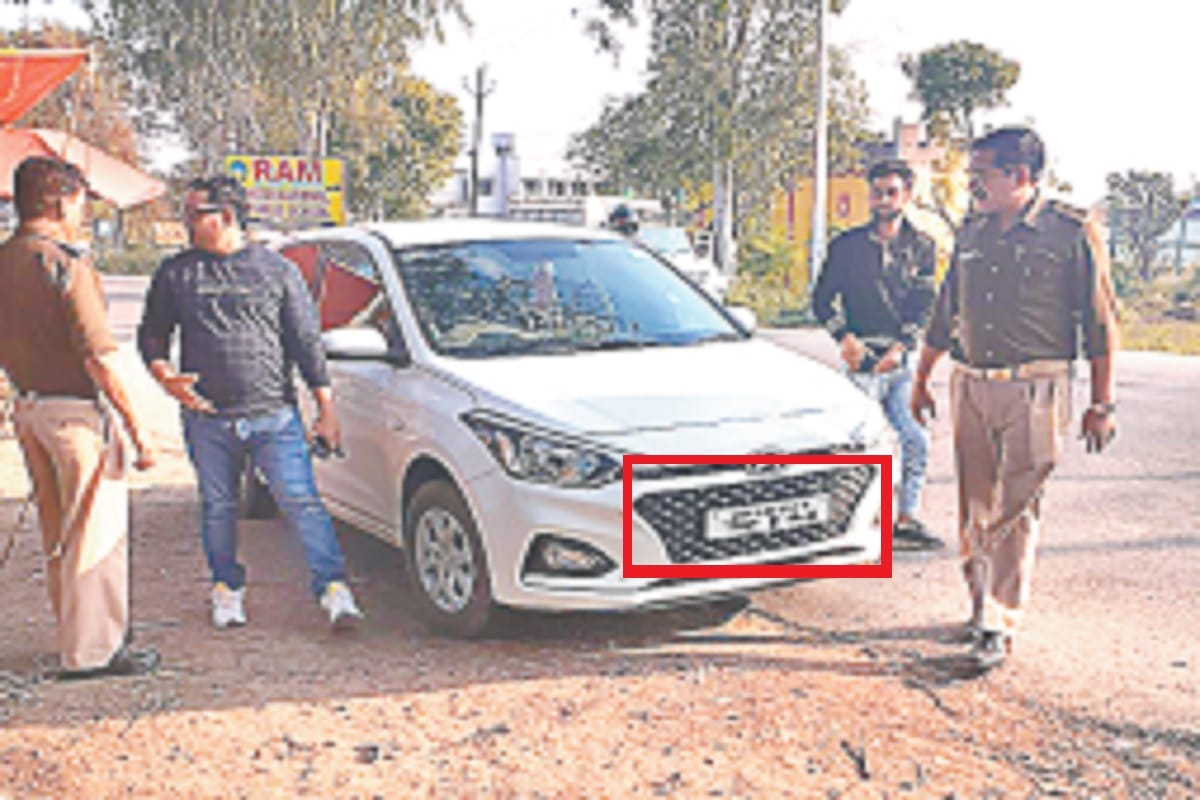 A traffic inspector invoice the car clever in Meerut