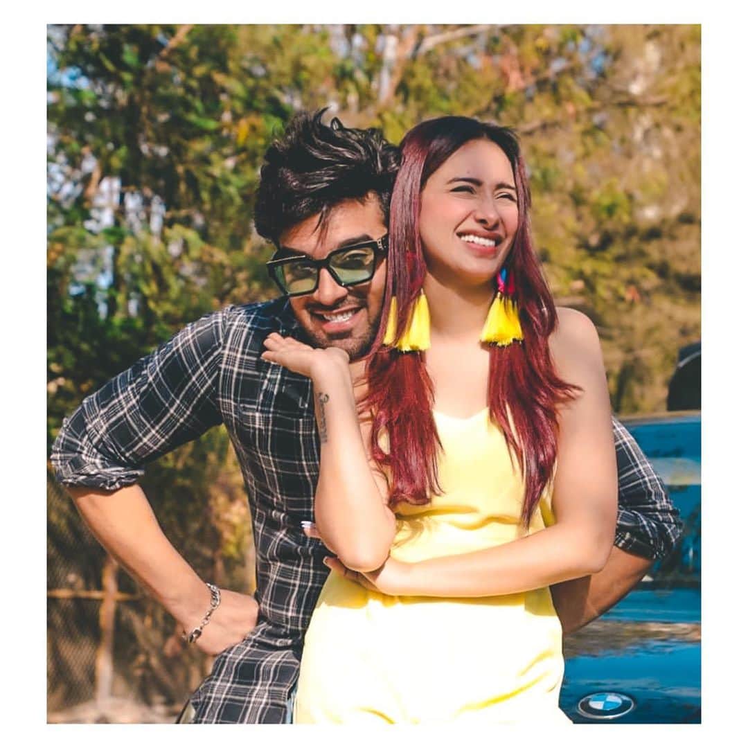 Bigg Boss 13 Mahira Sharma shared photo with Paras Chhabra called him Tu hi toh mera dost hai