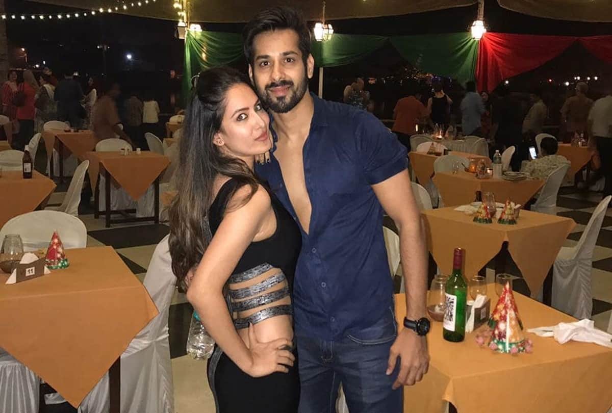 Television Actress Puja Banerjee and Kunal Verma Registered Their Marriage in Court and Donated Money Which The Saved For Their Wedding