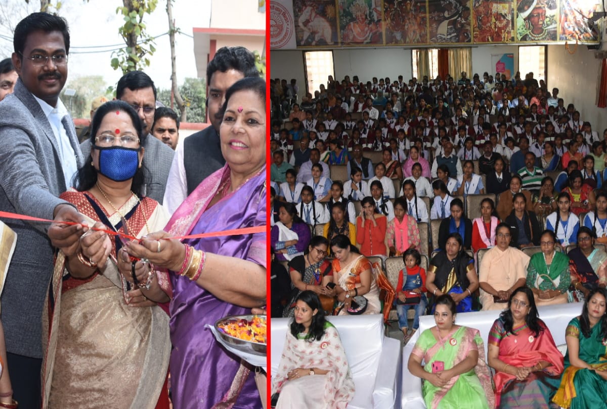 DM K vijayendra pandian said girls freedom gave  in women day 2020 celebration at gorakhpur