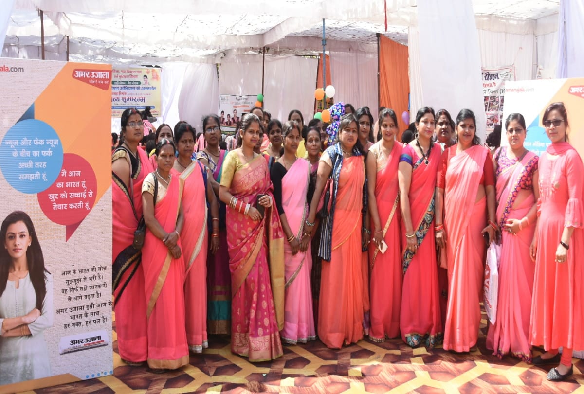 DM K vijayendra pandian said girls freedom gave  in women day 2020 celebration at gorakhpur