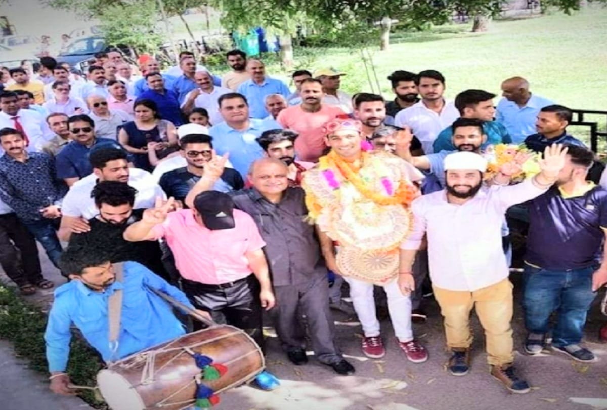 Ashish held boxing galavs at the age of nine, now qualified for Olympics