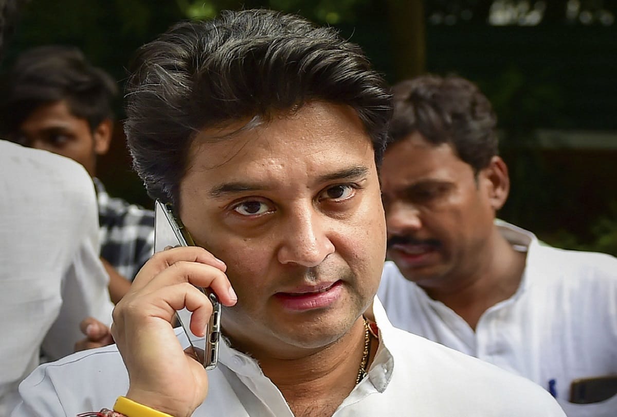 Madhya Pradesh : Police reopened closed case against Jyotiraditya Scindia