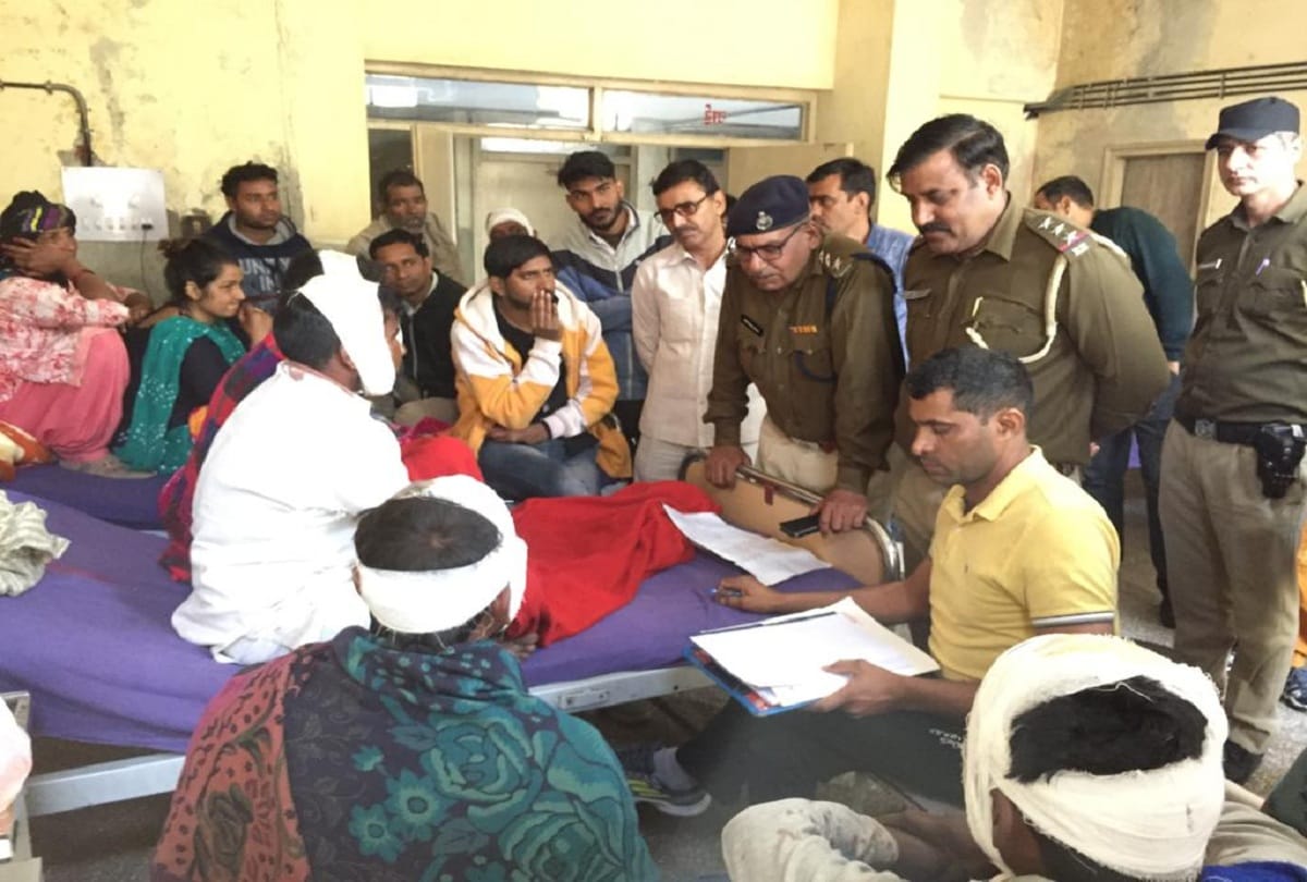 clash between Two sides at Holi Dahan ceremony two dead in Bawani Kheda