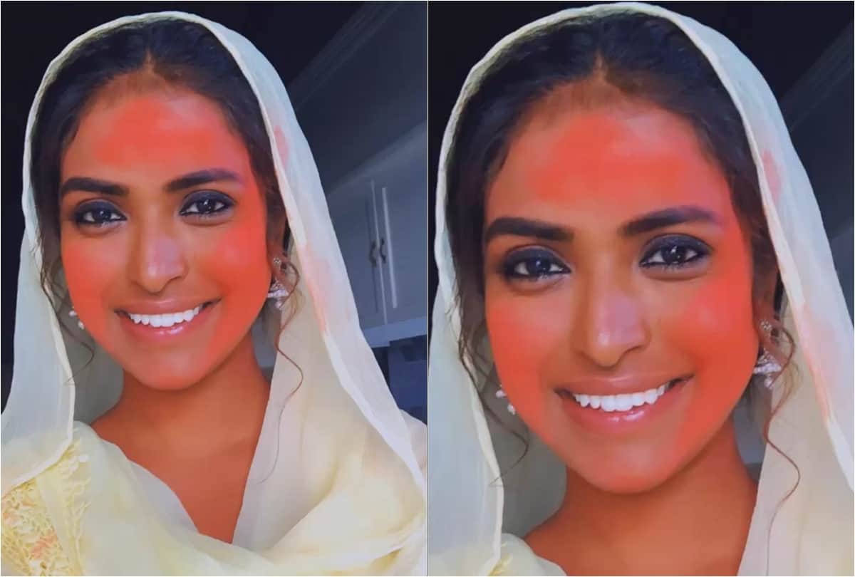Television Actress Poulomi Das Distributed Mask on The Sets of Kartik Poornima Due To Corona Virus