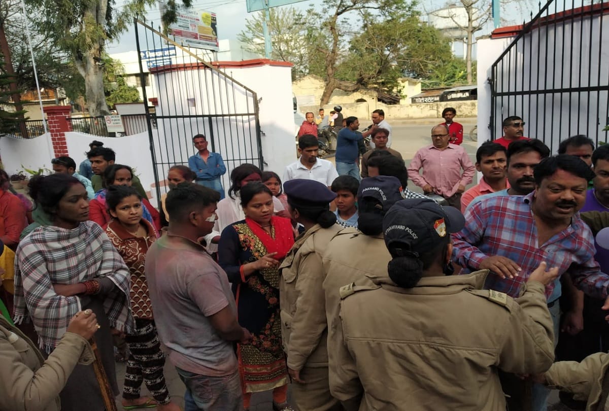 Two groups clash in Haldwani of uttarakhand
