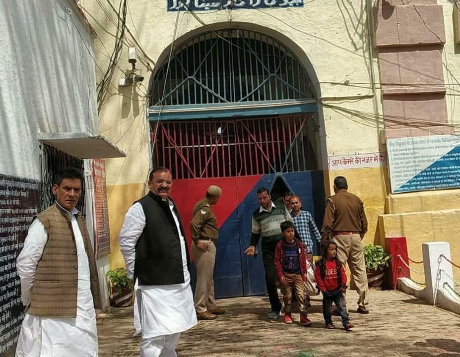 mehboob ali meets azam khan in jail