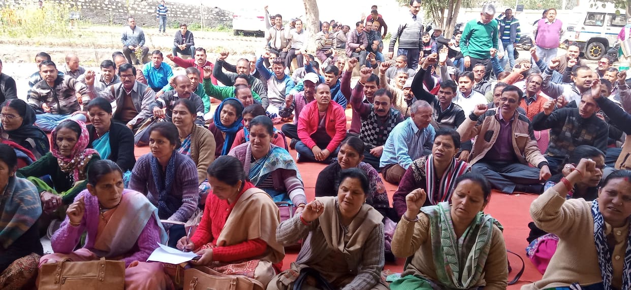 general and obc workers protested