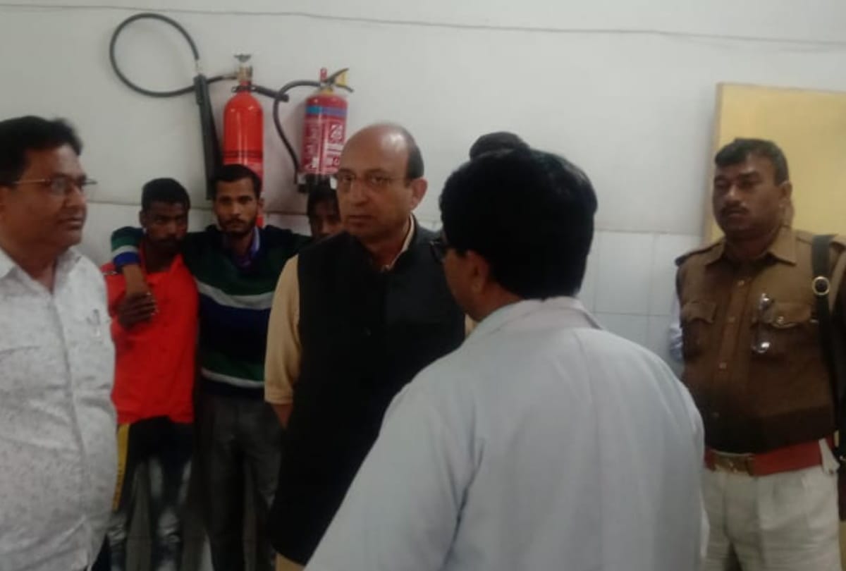 Health minister inspection the district hospital in basti