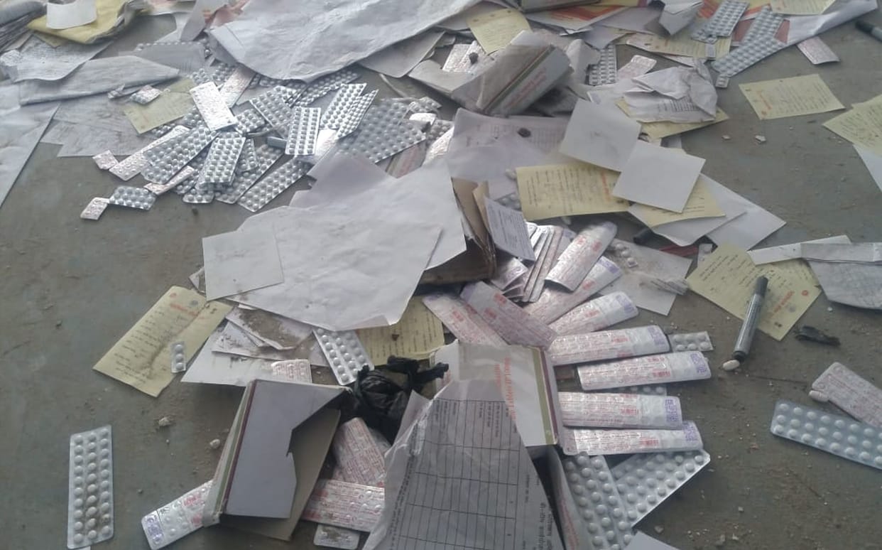 Lakhs of medicines found in garbage