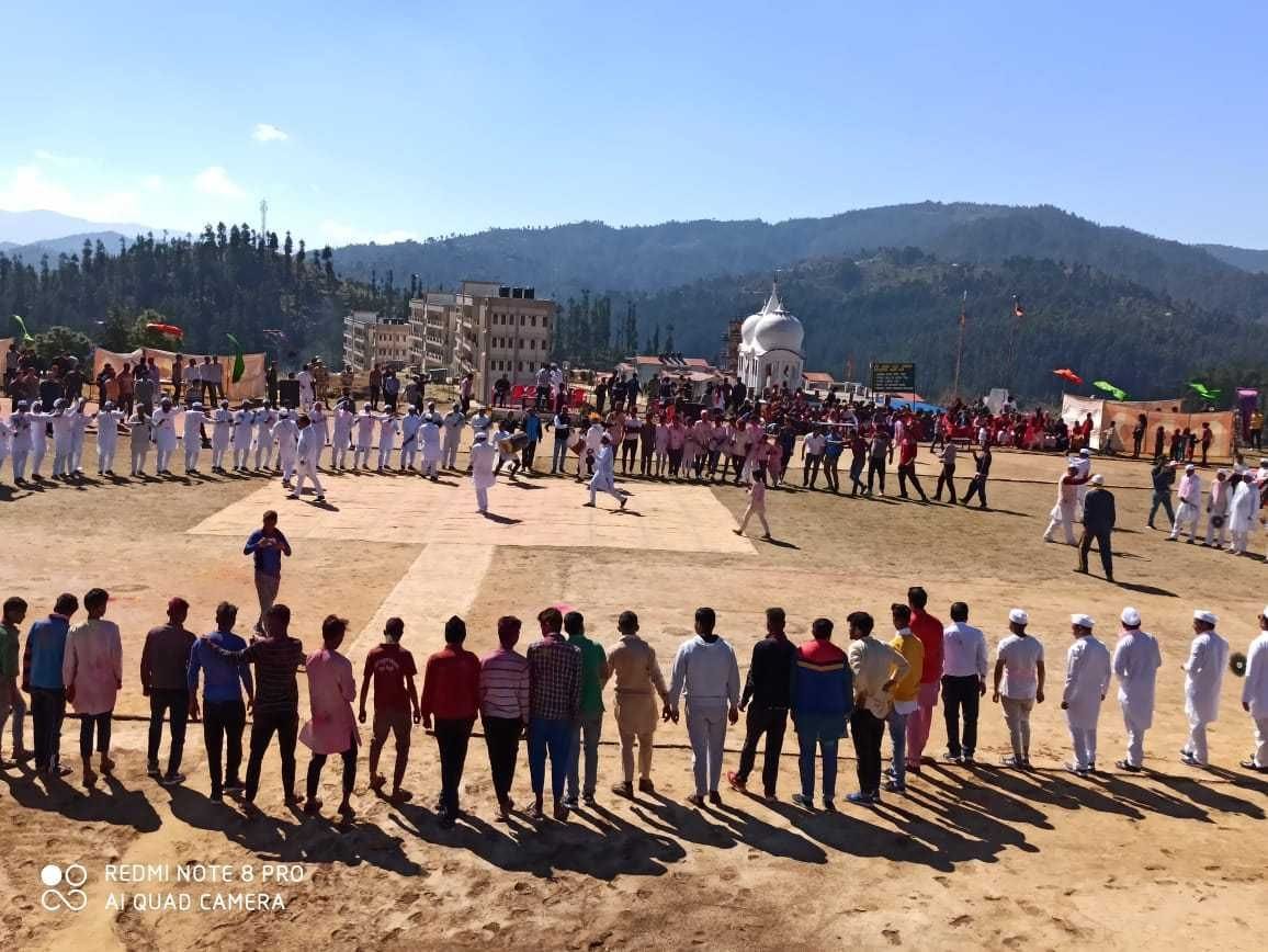 Money Holi with gaiety, fiercely colored