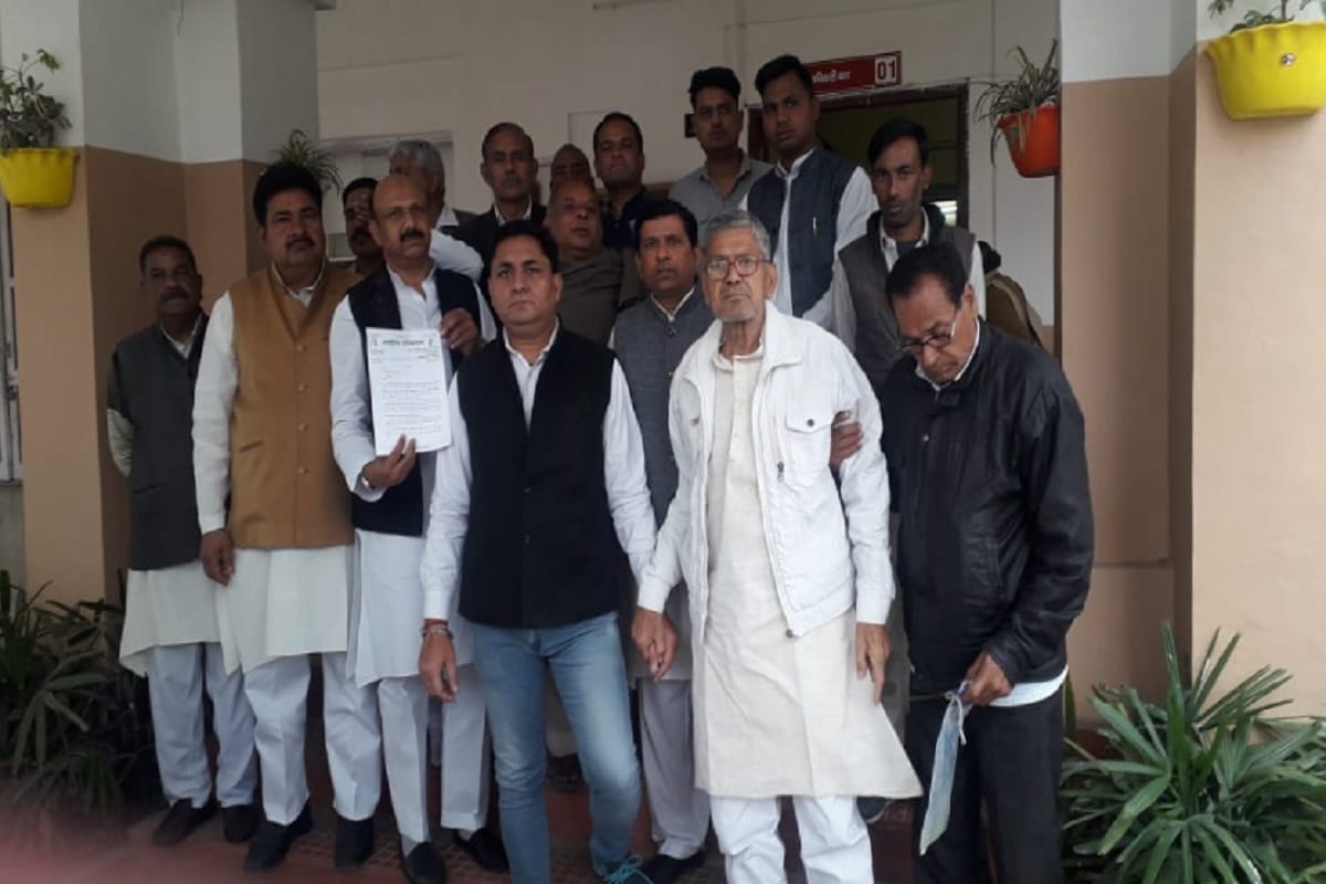Farmer suicide case, RLD leaders has demand help for victim family from DM in Saharanpur