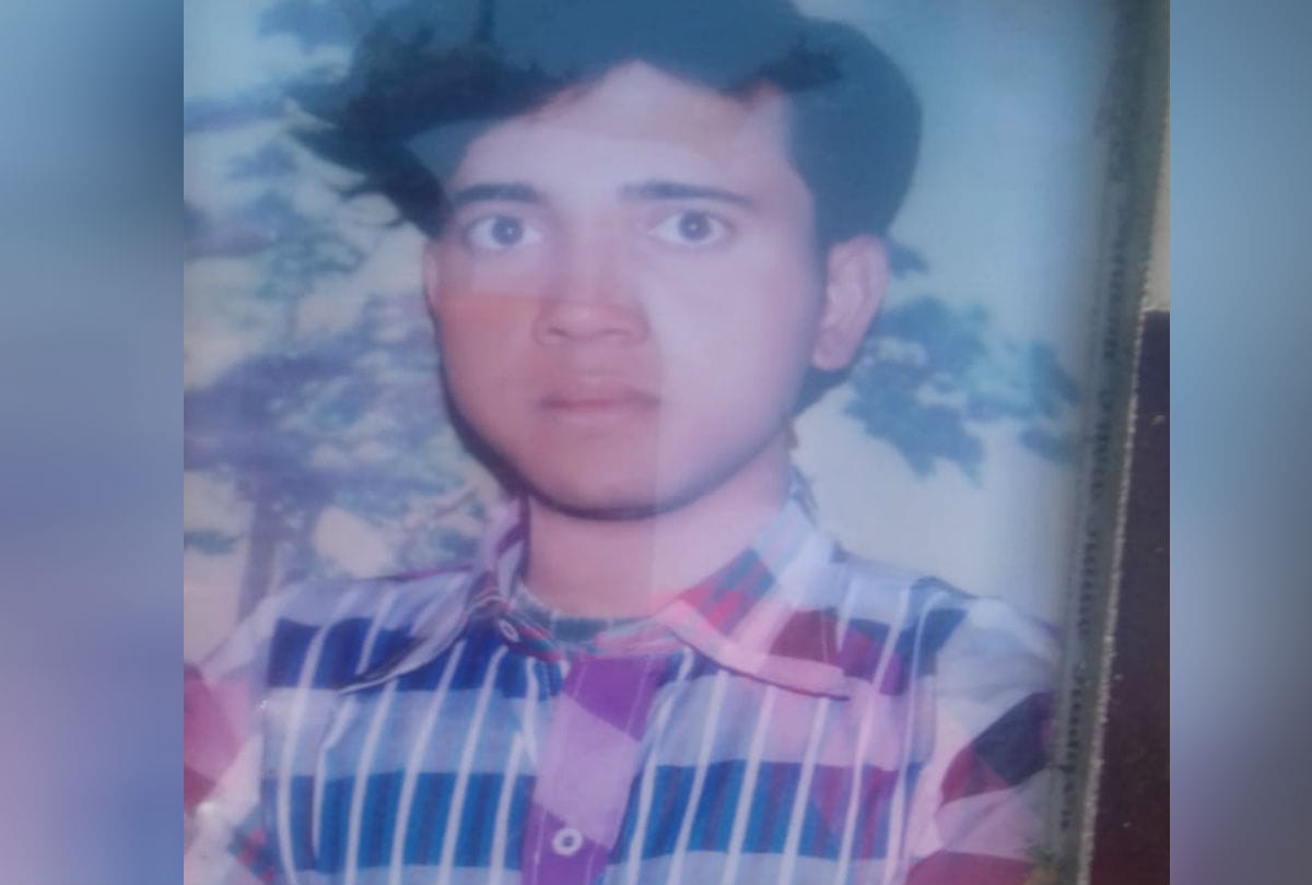 Young Man Died In Road Accident At Agra Lucknow Expressway Bike Crush