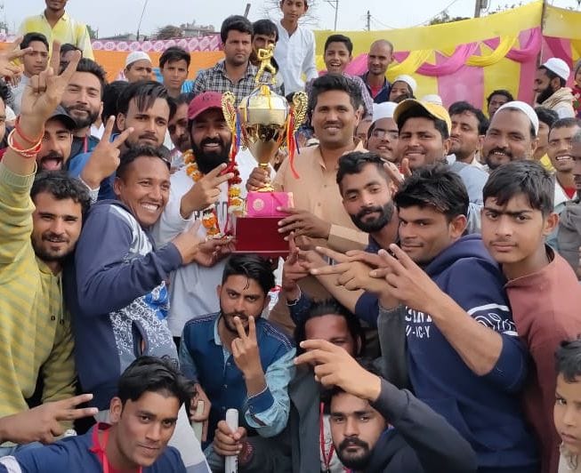 Bhokerhedi's cricket team won the trophy