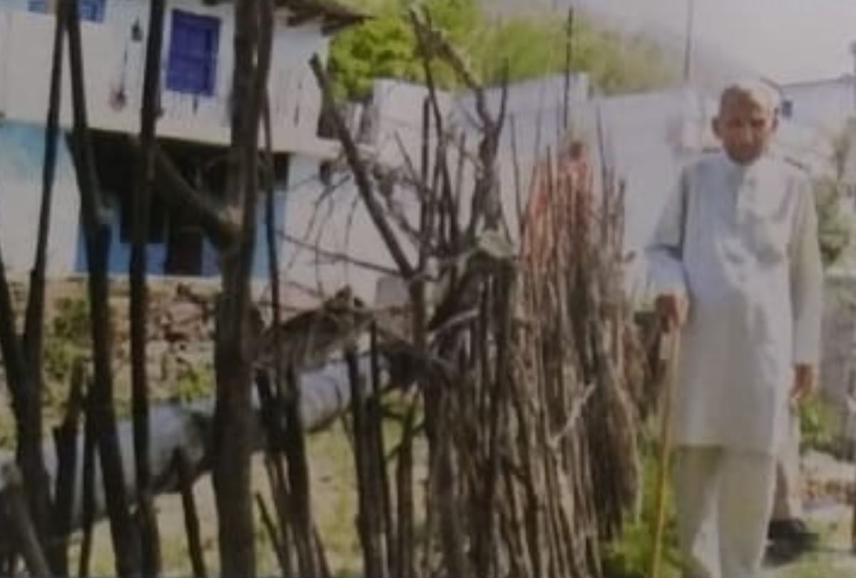 Cm yogi adityanath Father special story in Gorakhpur Gorakhnath temple