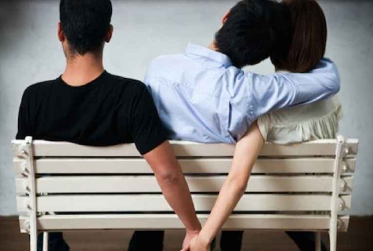 Agreement between two husbands in Pakistan Wife will stay with ex husband for one year