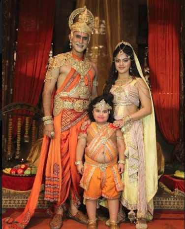 serial kahat hanuman jai shri ram actor ekagra dwivedi birthday celebration on set