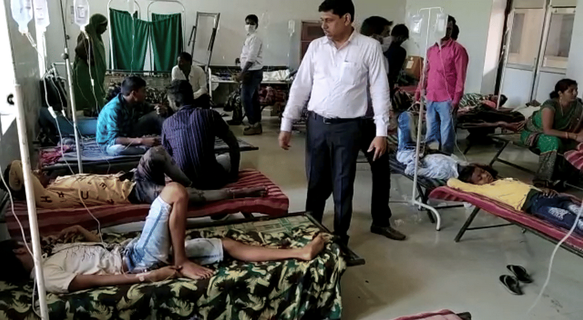 Holi 2020 many people sick after eating pakoras and cold drinks on Holi in varanasi