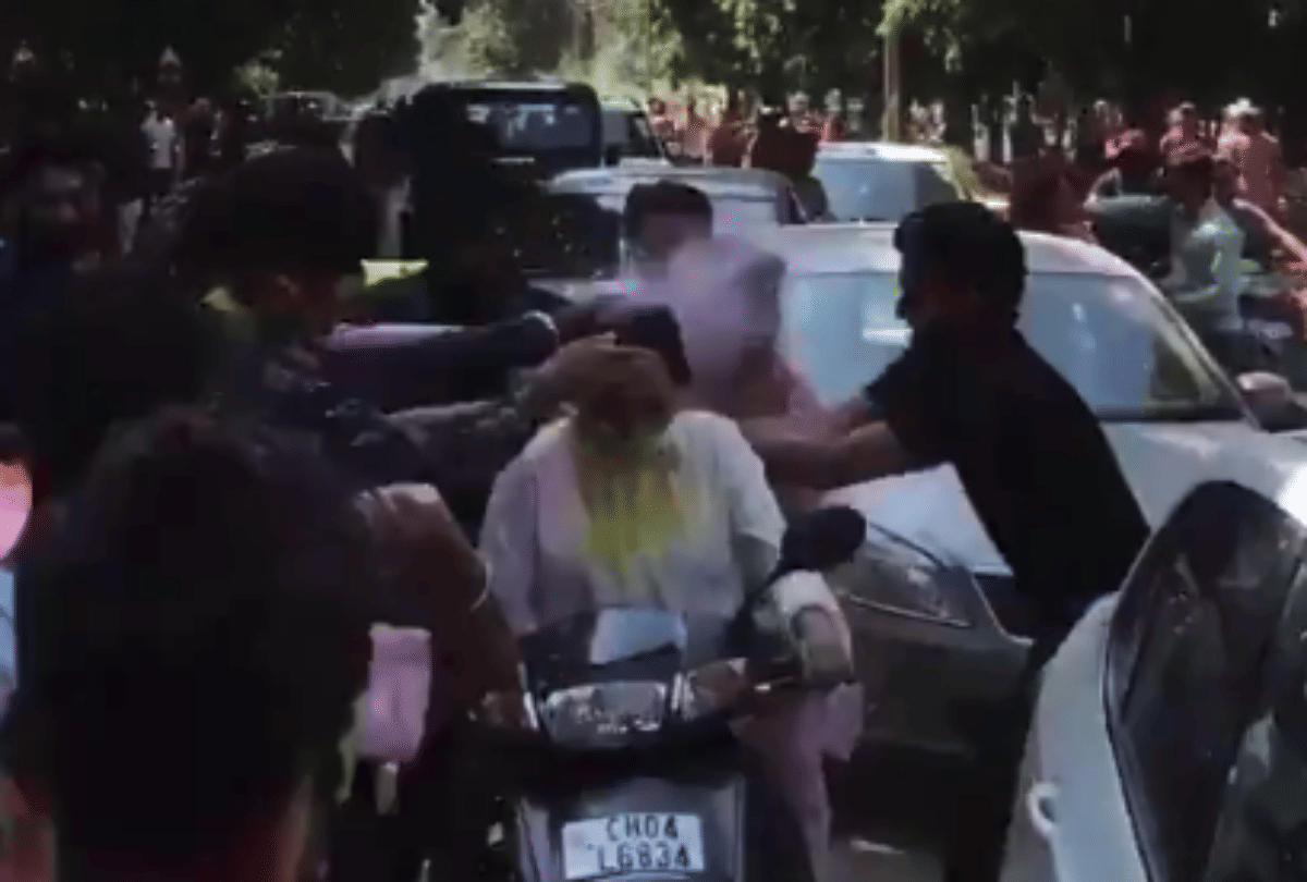lyricist manoj muntashir share video during holi celebration said shame on you