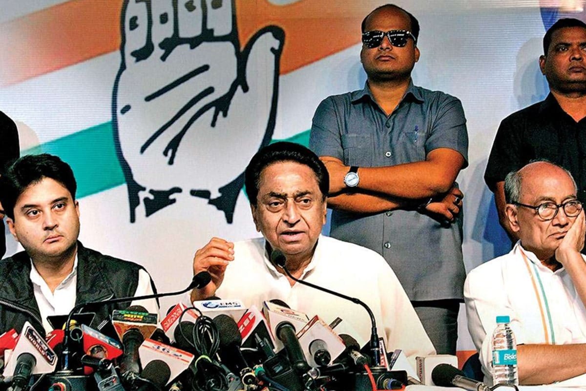 Jyotiraditya Scindia left congress, Mukesh nayak alleges digvijaya for this move, nagma alerts party