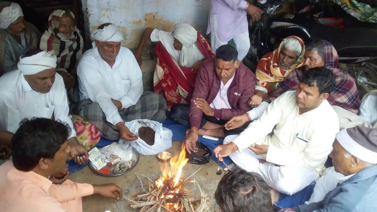 formers perform havan to invite anil vij to protest site