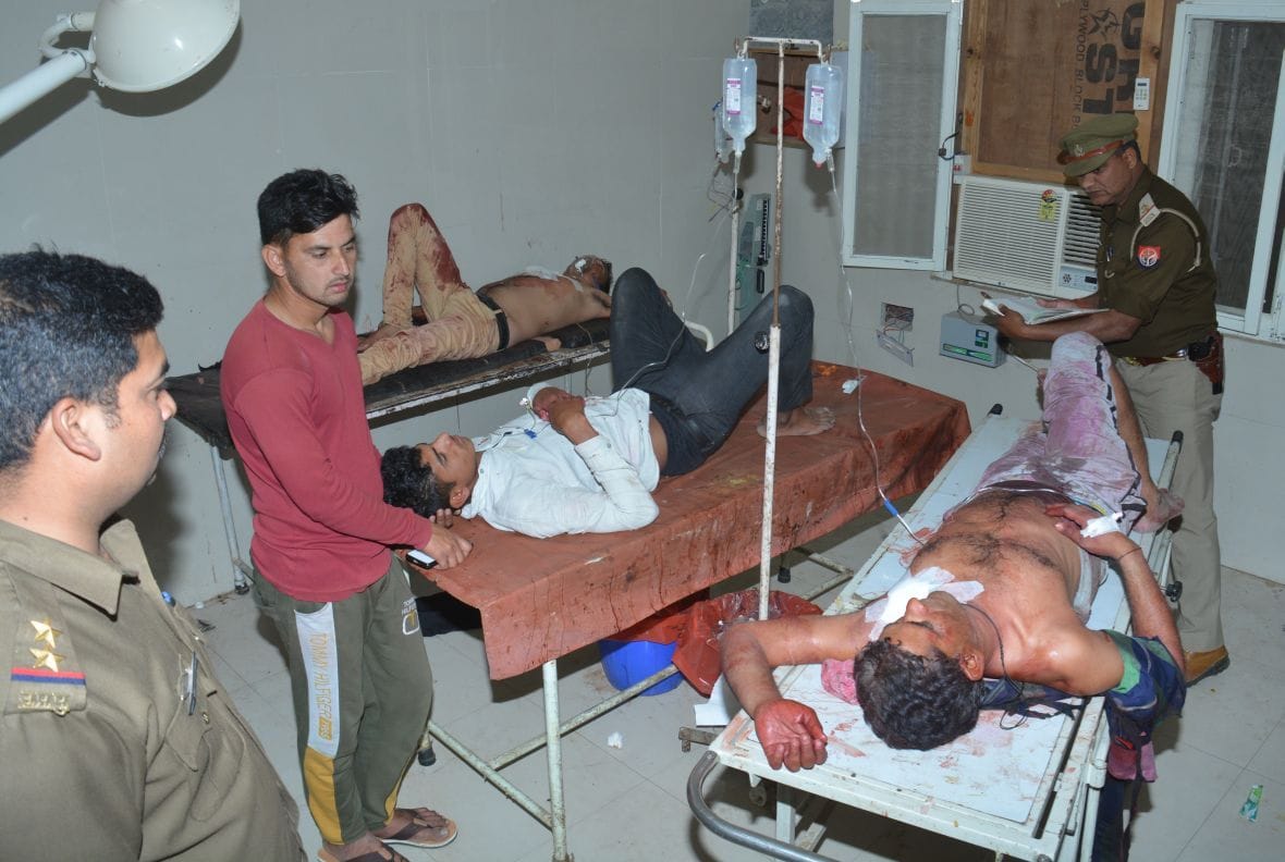 crime, firing, stone, throw, firozabad