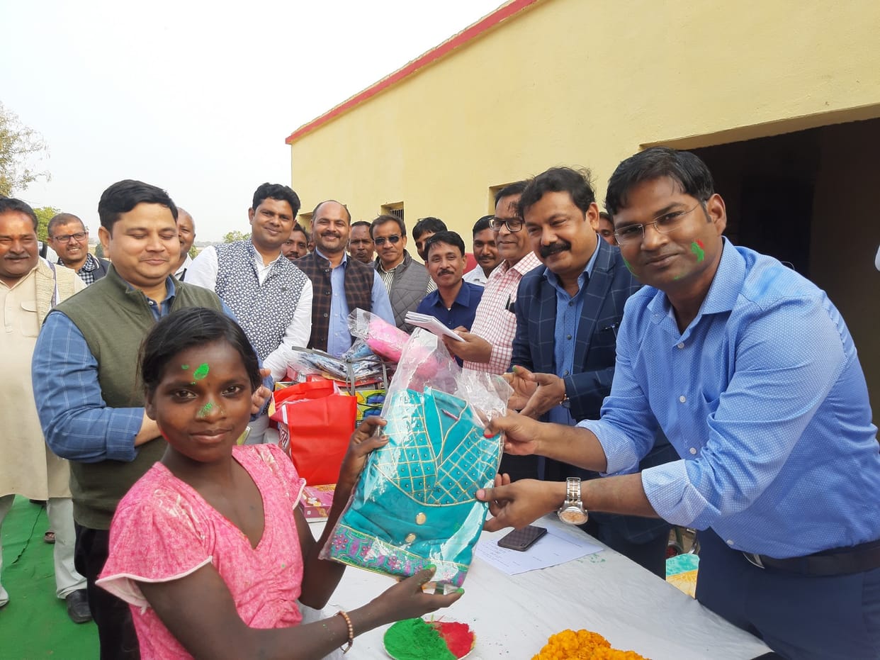 DM and CDO celebrated Holi with tribals