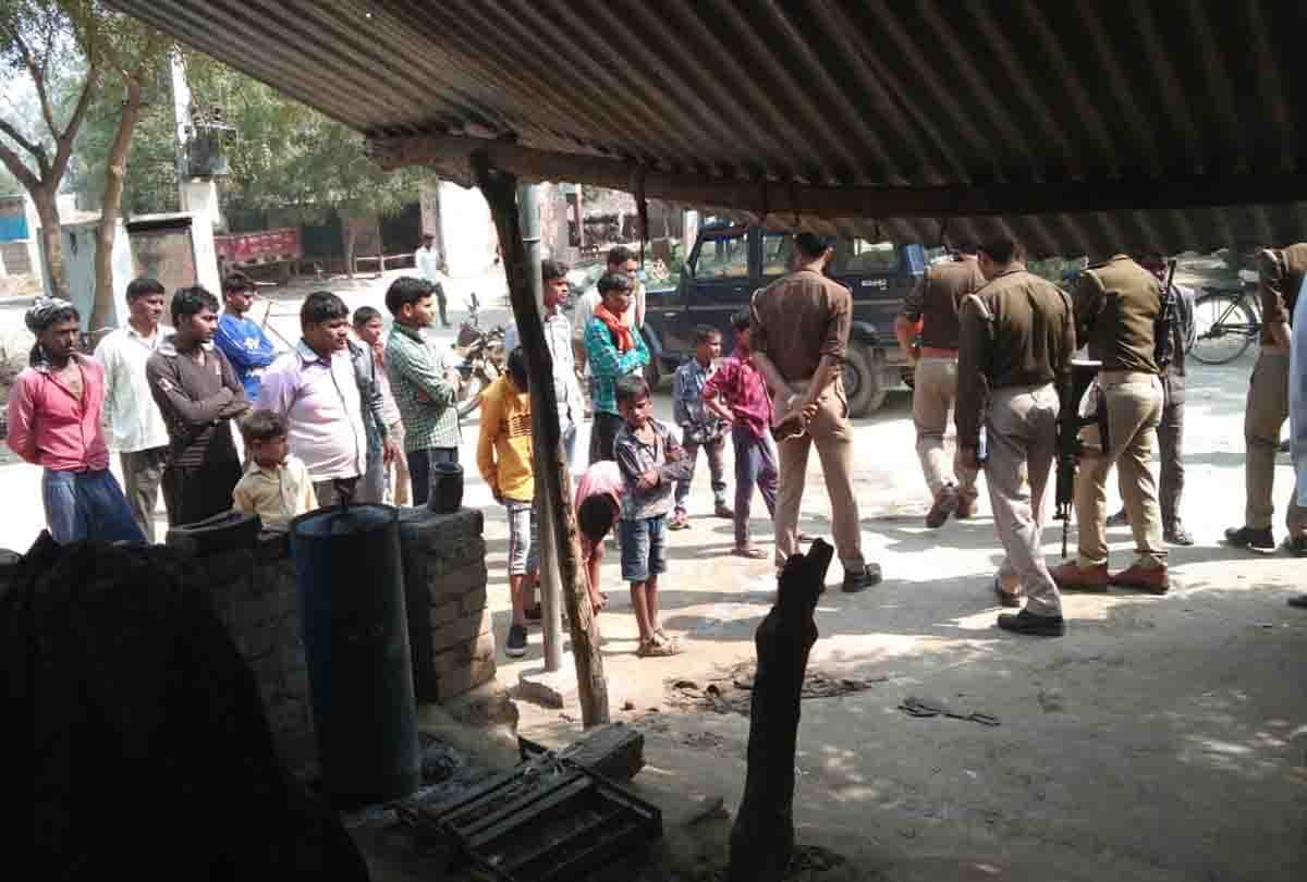 Explosion in welding gas cylinder with loud sound, one injured