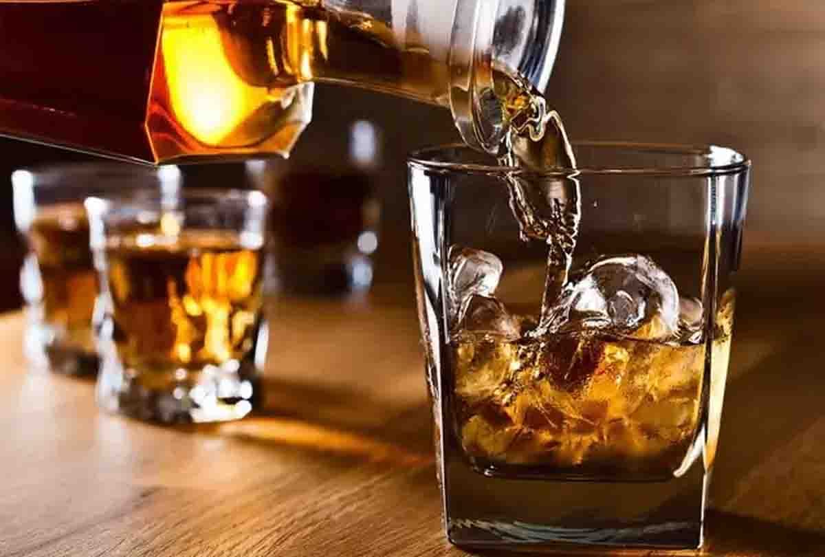 On the day of Holi, drinkers drunk 61 crore alcohol