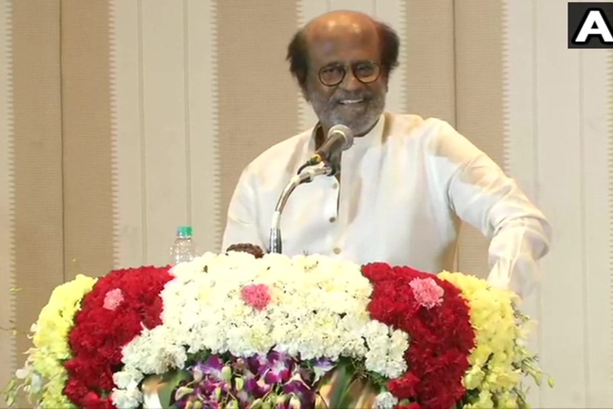 Demonstration by Rajinikanth fans, demands actor to enter politics