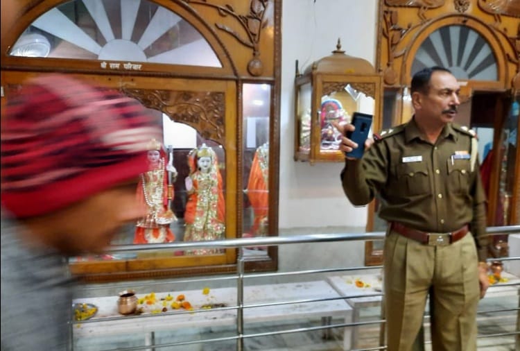 Thievery in Temple at Chandigarh