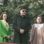 फारुक अब्दुल्ला पीएसए कानून के तहत थे नजरबंद आज हुए रिहा, अपने घर के बाहर पत्रकारों से मिले