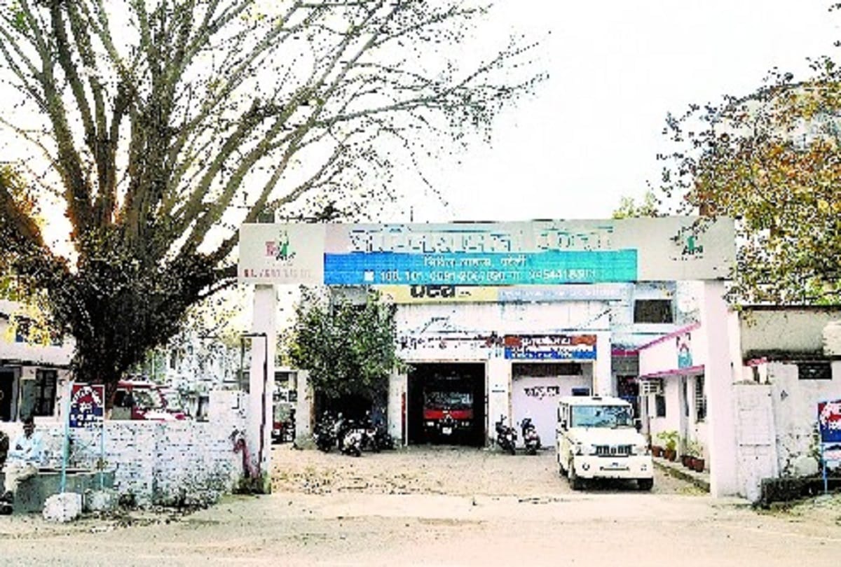Mahatma Gandhi came to Bareilly in 1920 and held a meeting .. That Jubilee Park disappeared.
