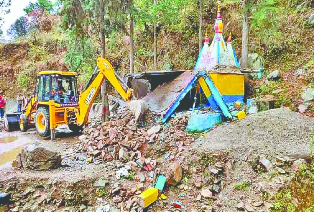 Encroachment Removing team Destroyed Temple in kotdwar, Public Doing Protest