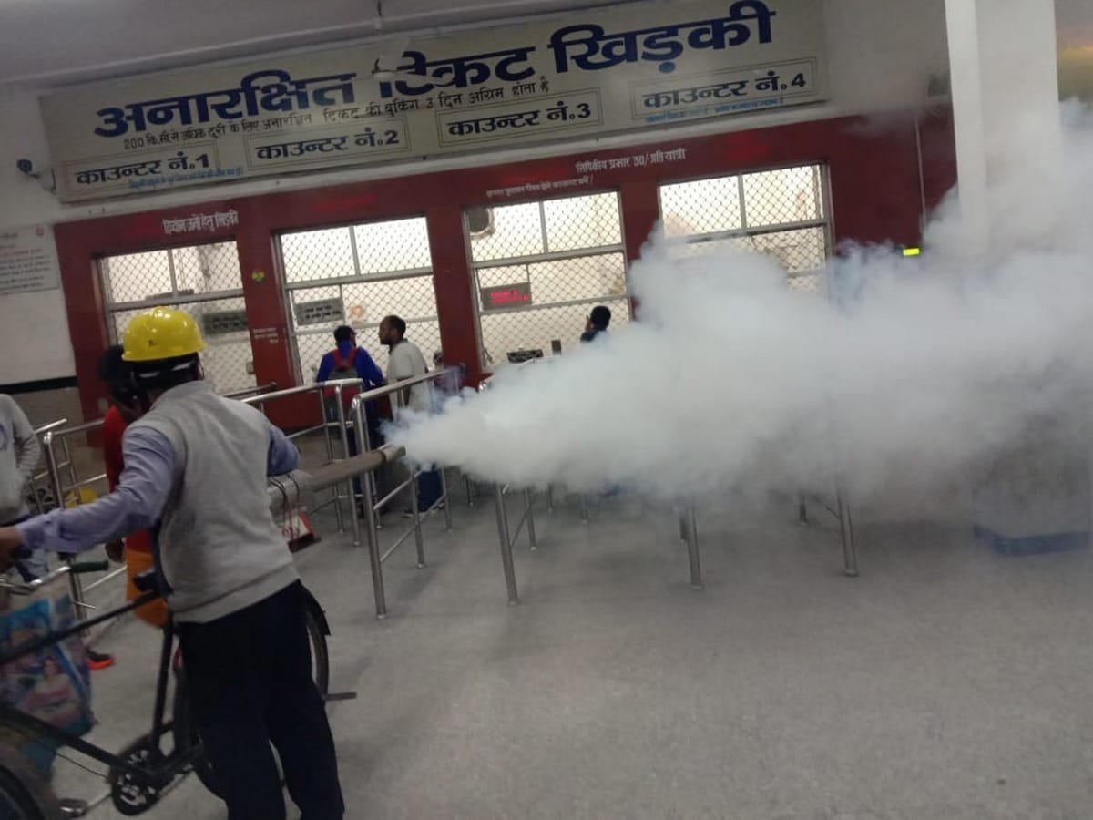 Passenger hall evacuated at Cantt and Manduadih railway station, fumigation occurred