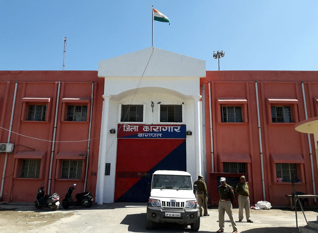 Then jailer and deputy jailer questioned for many hours