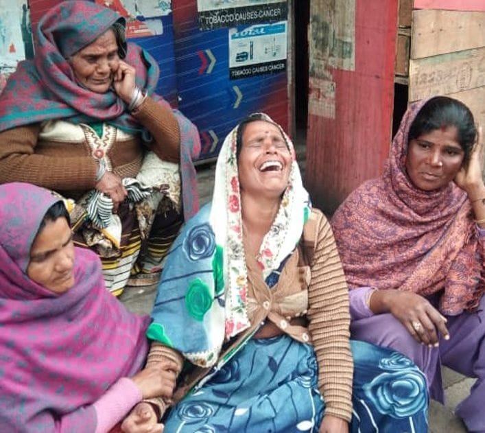 Woman dies due to lightning