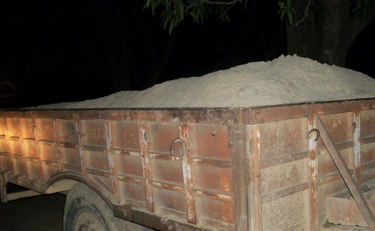 Illegal mining game, Mafia pass officer fails