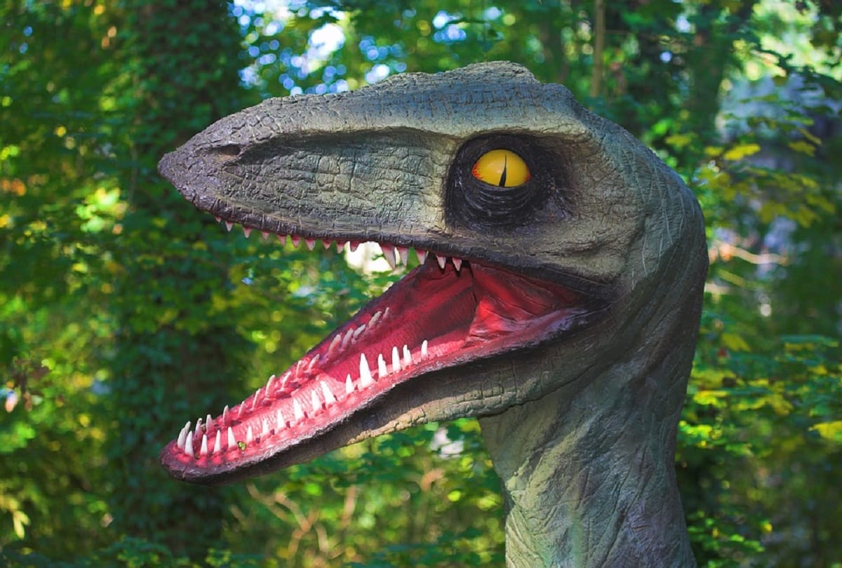 Dinosaurs were either humongous or tiny unlike modern animals know causes