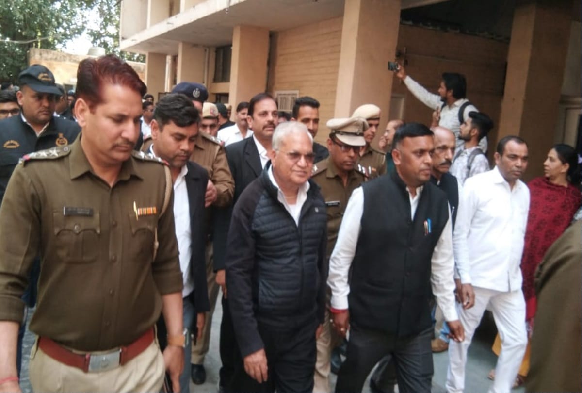 Faridabad court campus firing case 2006 4 advocates sentence to 6 years jail and 3000 fine each