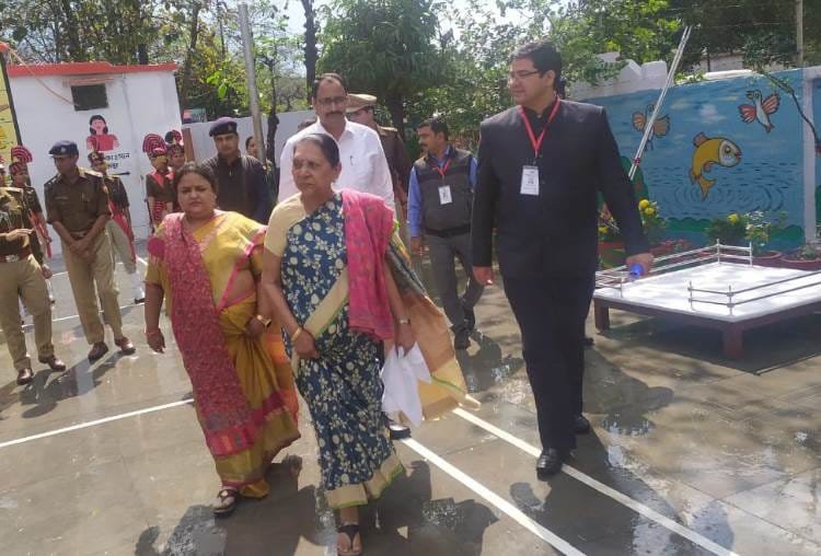 governor anandiben patel visits bahraich