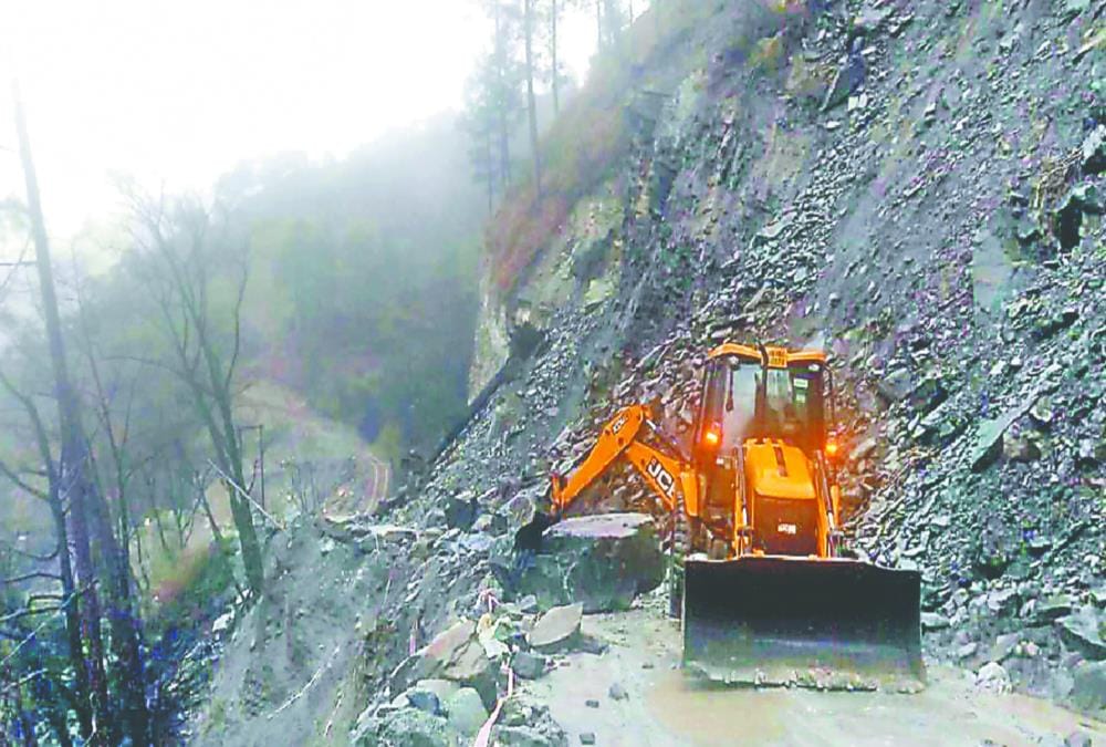 Weather Forecast Today Update in Uttarakhand: Rainfall Alert all over, Gangotri highway Closed