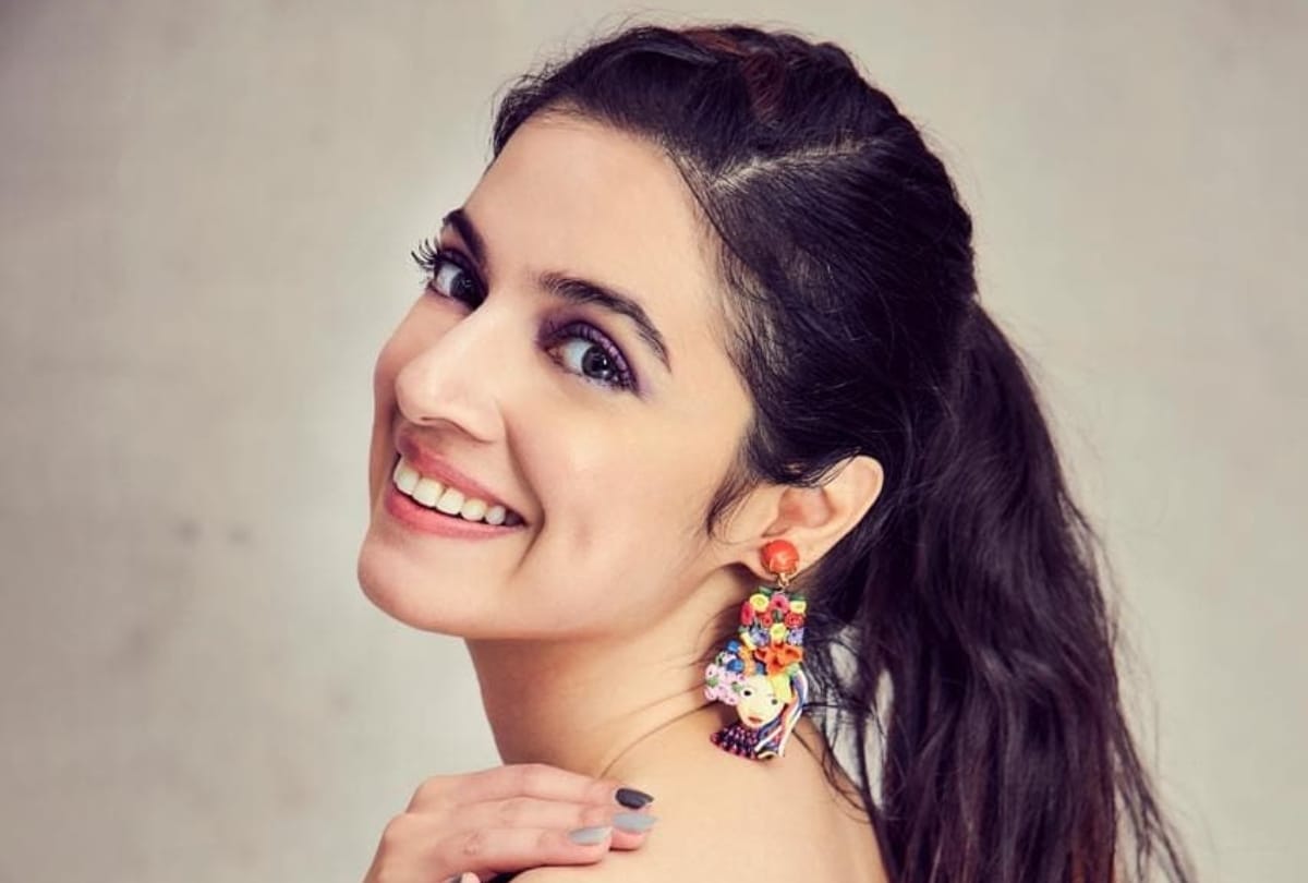 kareena kapoor to katrina kaif these jewelry and makeup look every girl want to steal