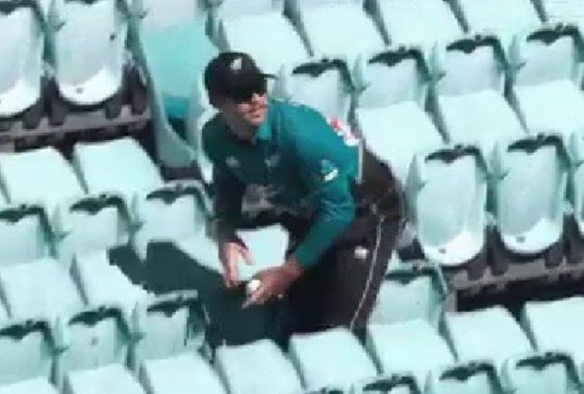 Australia and New Zealand played first ODI in empty stadium, no handshakes due to coronavirus